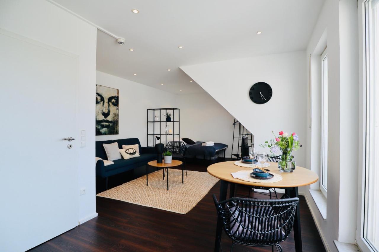 Sunset Apartment: Free Parking + Balcony + Netflix Essen Esterno foto