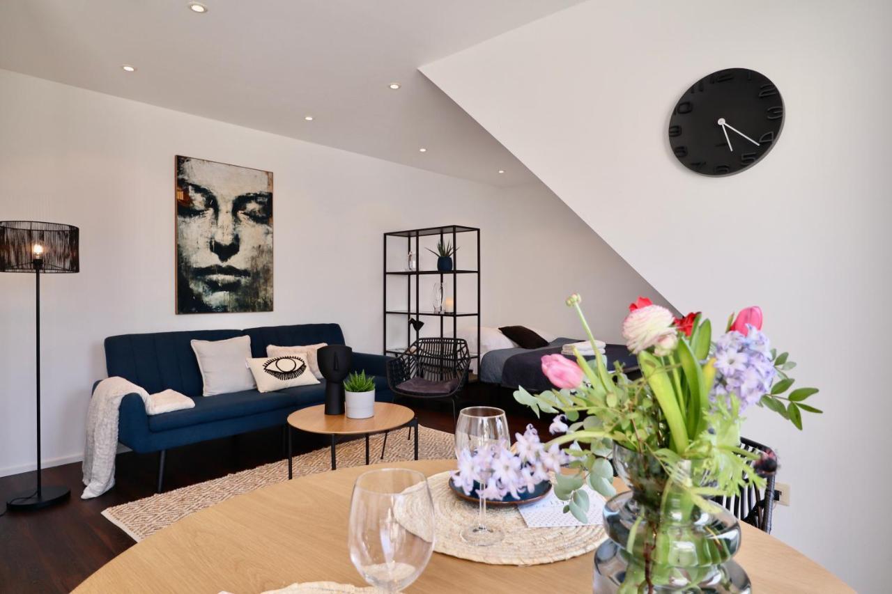 Sunset Apartment: Free Parking + Balcony + Netflix Essen Esterno foto