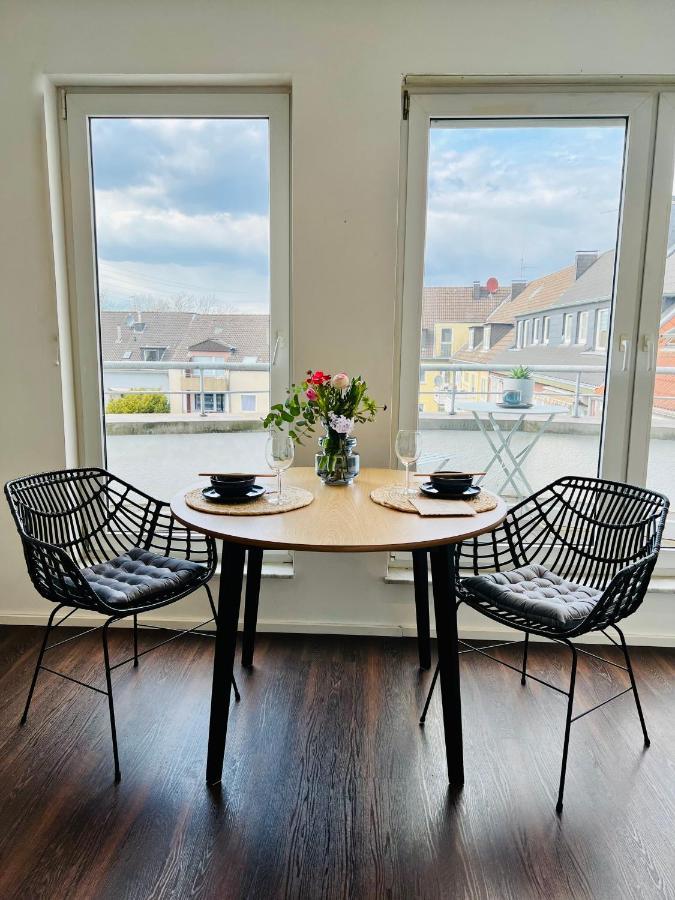 Sunset Apartment: Free Parking + Balcony + Netflix Essen Esterno foto