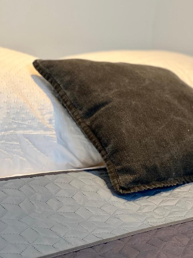 Sunset Apartment: Free Parking + Balcony + Netflix Essen Esterno foto